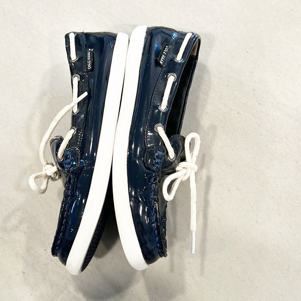 Cole Haan Nantucket Boat Shoe Nantucket Camp Moc Patent Leather Navy Blue size 6 - Picture 3 of 10